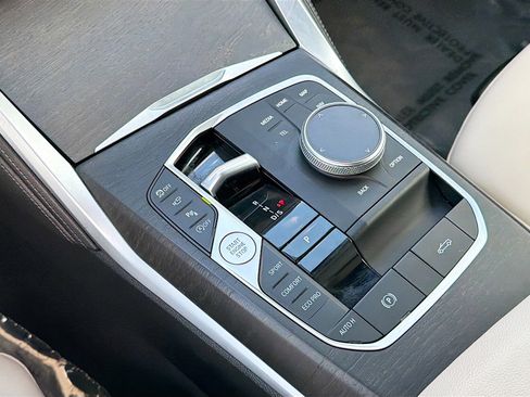 Used 2024 BMW 430i Convertible w/ M Sport Package image 26