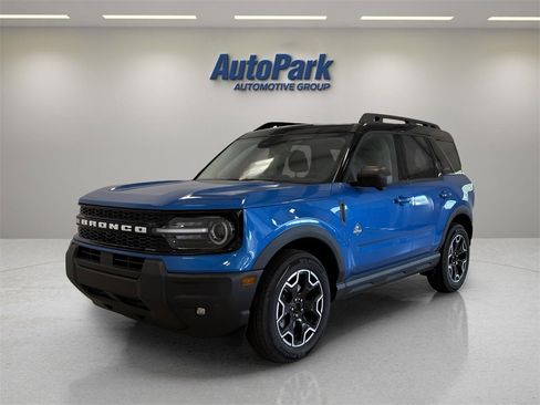 Used 2025 Ford Bronco Sport Outer Banks w/ Outer Banks Tech Package+ image 2