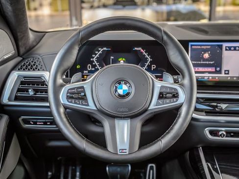 Used 2024 BMW X7 xDrive40i w/ Executive Package AWD/4WD image 31
