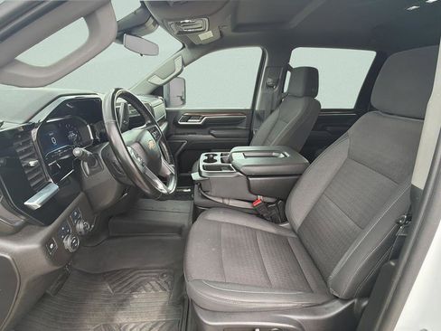 Used 2025 Chevrolet Silverado 2500 LT AWD/4WD image 17