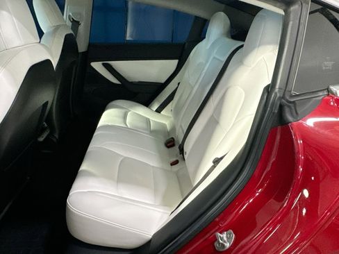 Used 2018 Tesla Model 3 Long Range image 31