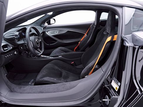 Used 2026 McLaren Artura RWD image 51