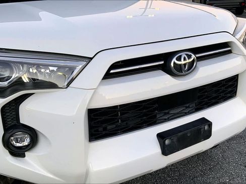 Used 2021 Toyota 4Runner SR5 Premium image 29