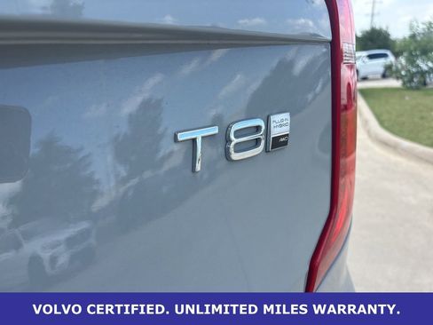 Certified 2025 Volvo XC90 T8 Plus w/ Protection Package Premier AWD/4WD image 8