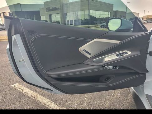 Certified 2021 Chevrolet Corvette Stingray Premium Cpe w/ Z51 Performance Package RWD image 22