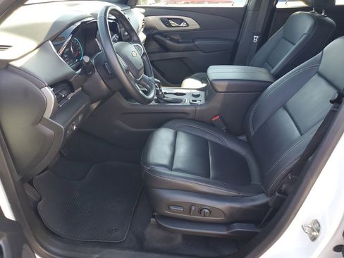Used 2023 Chevrolet Traverse LT image 20