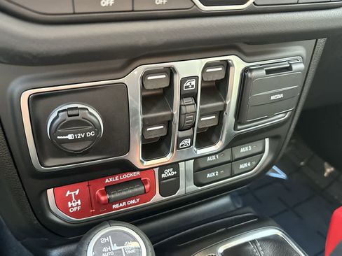 New 2026 Jeep Gladiator Mojave image 25