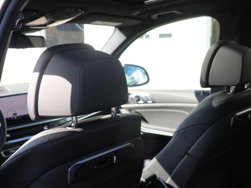 Certified 2026 BMW X5 xDrive40i w/ M Sport Package image 34