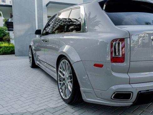 Used 2021 Rolls-Royce Cullinan Sport Utility image 24