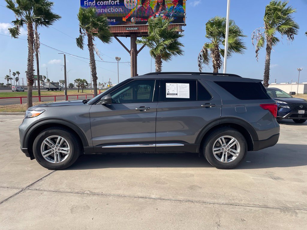 Used 2024 Ford Explorer XLT RWD image 5
