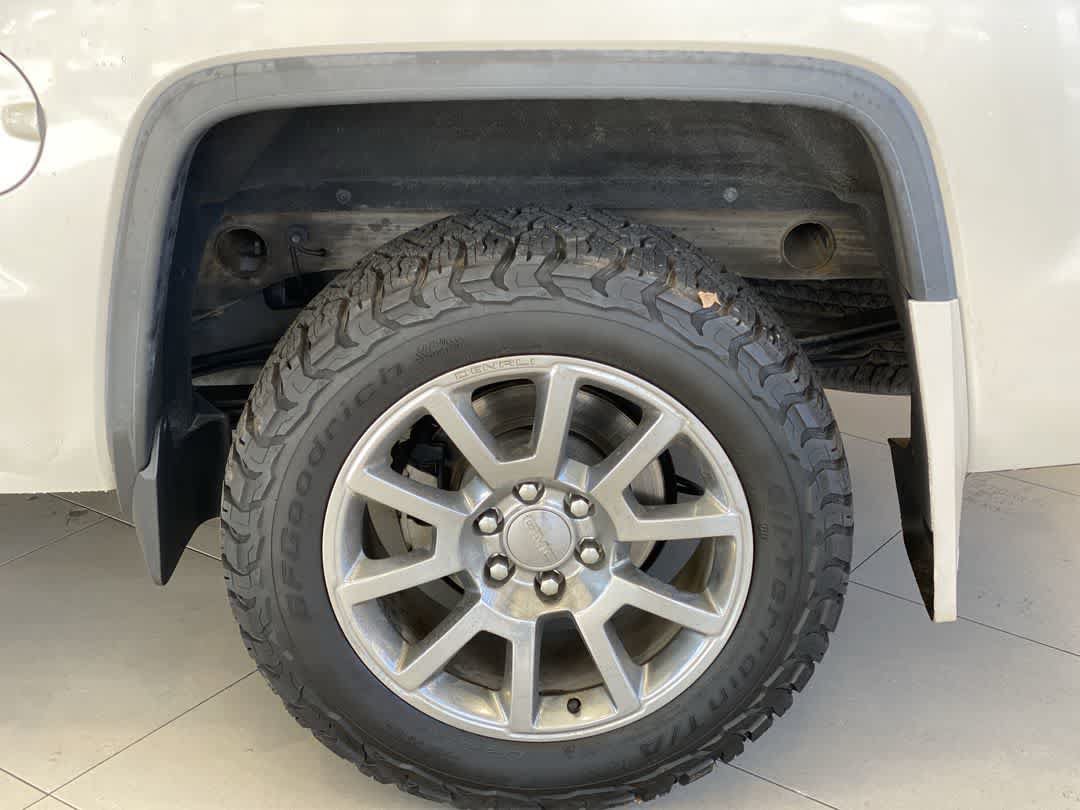 Used 2014 GMC Sierra 1500 Denali w/ Driver Alert Package AWD/4WD image 12