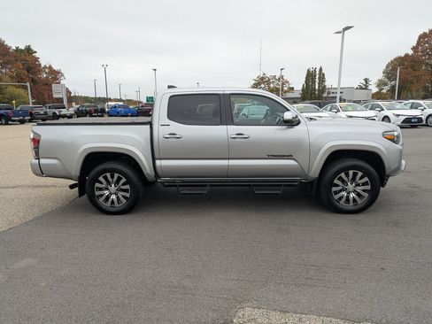 Used 2022 Toyota Tacoma Limited image 7