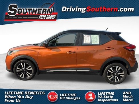 Used 2019 Nissan Kicks SR w/ SR Premium Package FWD image 1