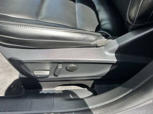Used 2024 Ford Escape Platinum AWD/4WD image 35