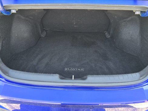 Used 2022 Hyundai Elantra SEL FWD image 7