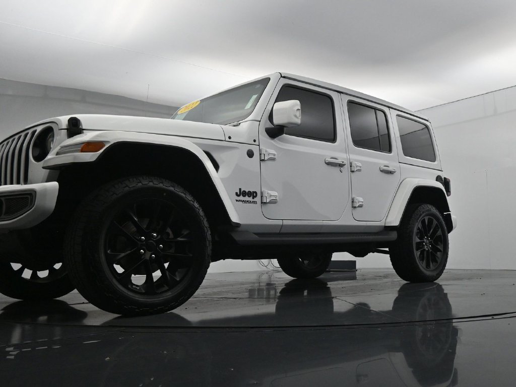 Used 2022 Jeep Wrangler Unlimited Sahara AWD/4WD image 34