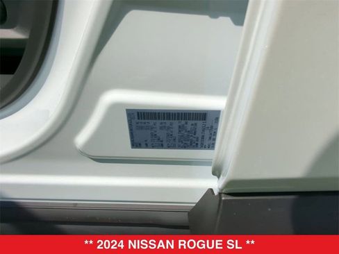 Certified 2024 Nissan Rogue SL image 31