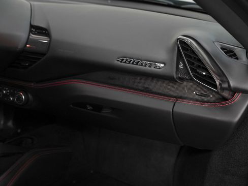 Used 2017 Ferrari 488 GTB RWD image 31