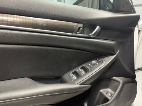 Used 2022 Honda Accord Sport image 14