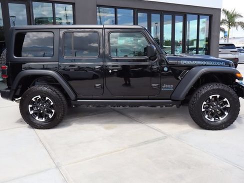 Used 2024 Jeep Wrangler Unlimited Rubicon 4xe AWD/4WD image 2