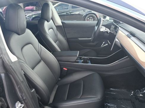 Used 2018 Tesla Model 3 Long Range image 14