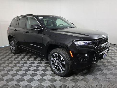New 2025 Jeep Grand Cherokee Overland w/ Luxury Tech Group IV image 2