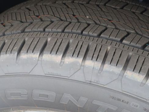 New 2025 Chevrolet Suburban Premier image 6