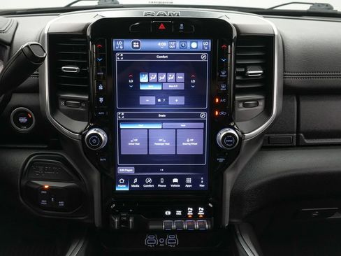 Used 2025 RAM 2500 Laramie AWD/4WD image 16