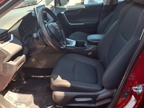Certified 2025 Toyota RAV4 LE FWD image 18