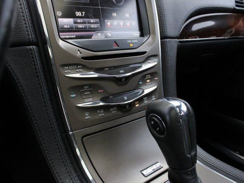 Used 2012 Lincoln MKX AWD image 19