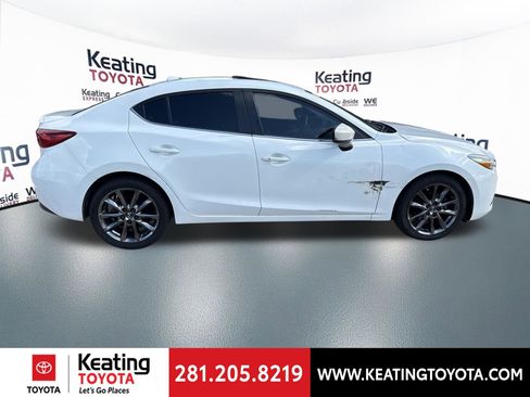Used 2018 MAZDA MAZDA3 Touring image 8
