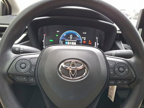 Used 2026 Toyota Corolla LE image 18