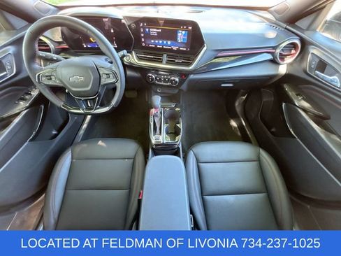 Used 2024 Chevrolet Trax RS w/ Sunroof Package FWD image 20