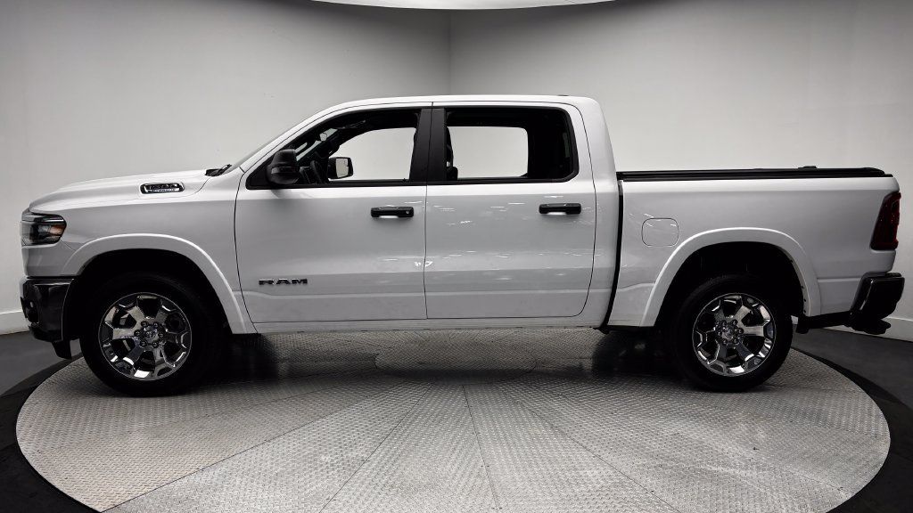 Used 2025 RAM 1500 Big Horn AWD/4WD image 6