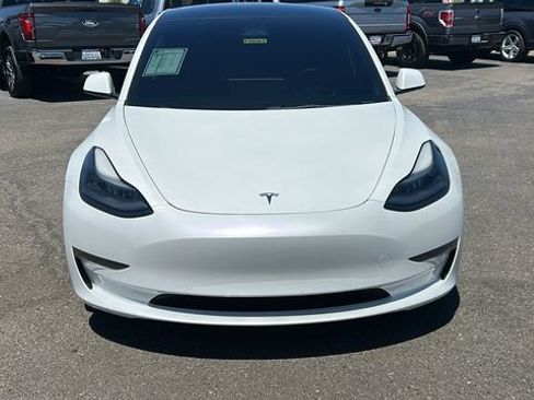 Used 2022 Tesla Model 3 RWD image 8