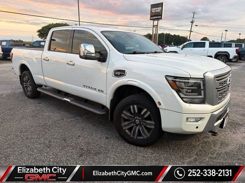 Used 2022 Nissan Titan Platinum Reserve w/ Moonroof Package AWD/4WD image 3