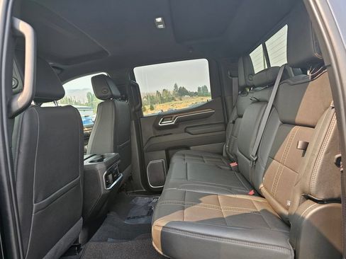 Certified 2022 Chevrolet Silverado 1500 High Country w/ Technology Package AWD/4WD image 24