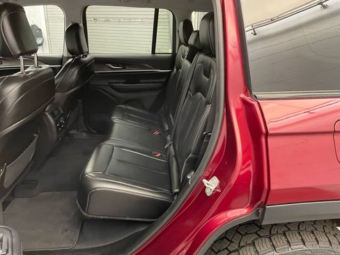Certified 2023 Jeep Grand Cherokee Limited AWD/4WD image 22