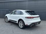 Certified 2025 Porsche Macan image 3
