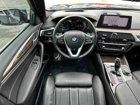 Used 2018 BMW 530i xDrive AWD/4WD image 39