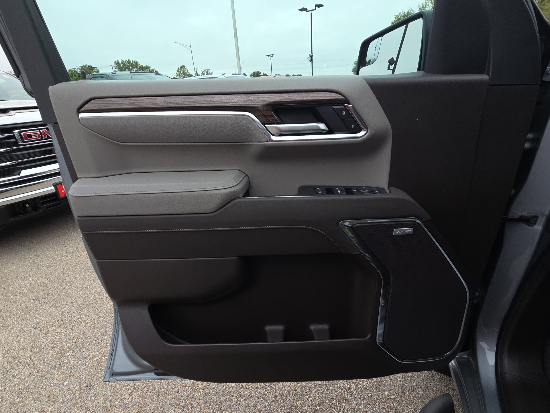 New 2026 Chevrolet Silverado 1500 RST w/ Convenience Package II AWD/4WD image 13