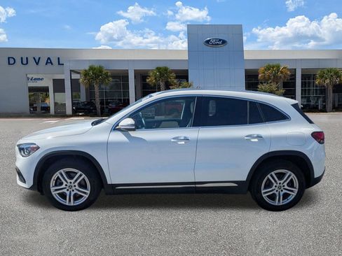 Used 2021 Mercedes-Benz GLA 250 4MATIC w/ Premium Package image 7