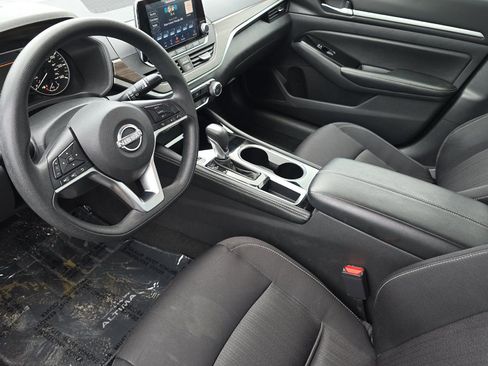 Used 2023 Nissan Altima 2.5 SV image 7