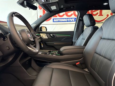 New 2026 Buick Enclave Avenir w/ Super Cruise Package image 15