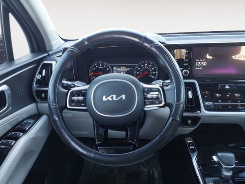 Used 2022 Kia Sorento SX image 12