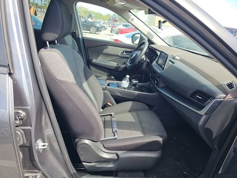 Used 2021 Nissan Rogue S image 15