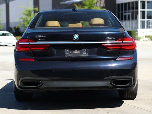 Used 2016 BMW 750i xDrive AWD/4WD image 11
