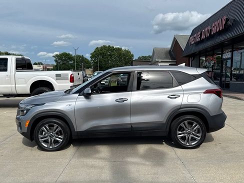 Used 2021 Kia Seltos LX AWD/4WD image 3