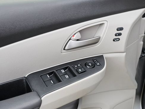 Used 2012 Honda Odyssey Touring image 25