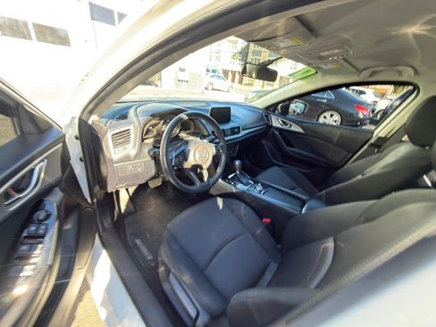 Used 2017 MAZDA MAZDA3 Sport image 21